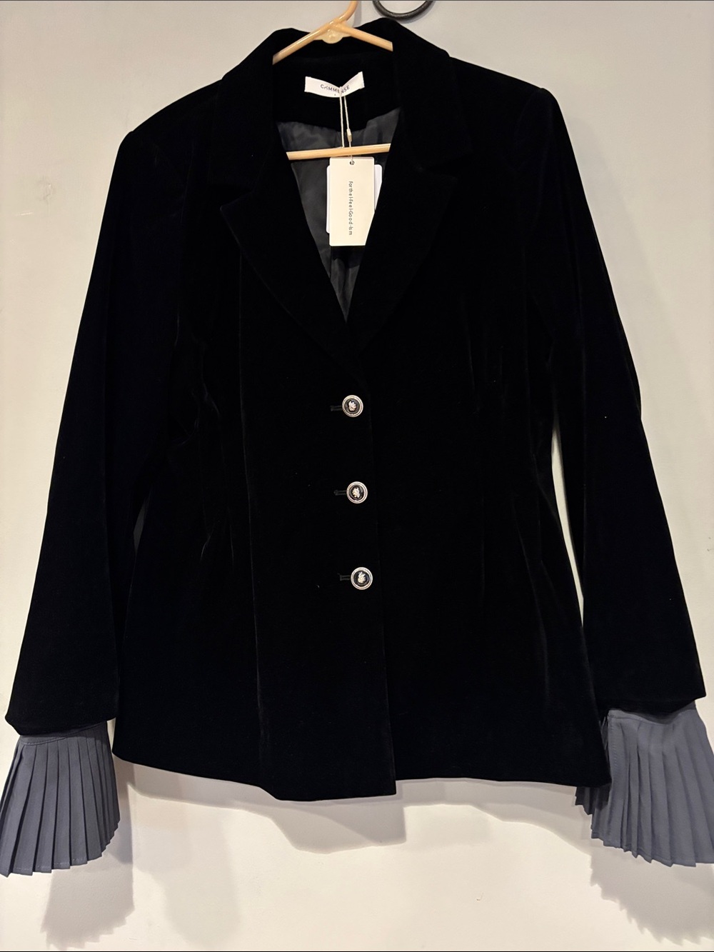 Commense Black Velvet Blazer with Pleated Gray Cuffs